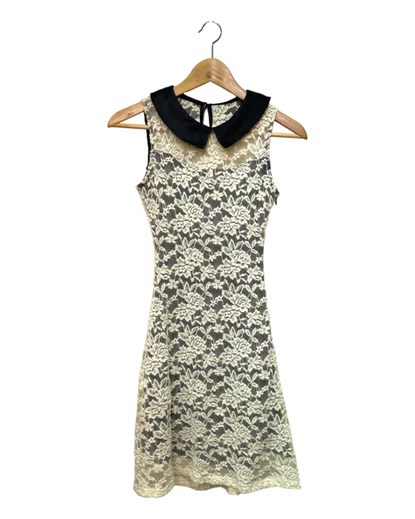AgAD4hMAAmMUWFU_processed White Lace A Line Mini Dress Size S