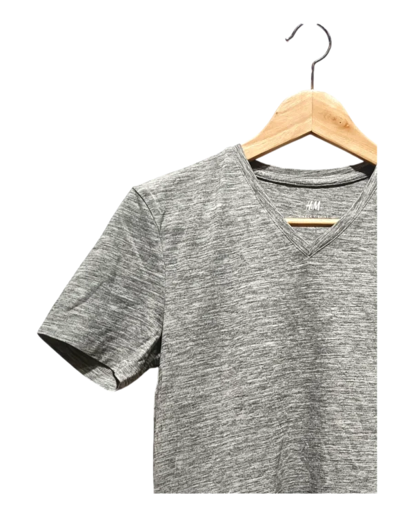 AgADcRMAAus5MVU_processed_large_0 Grey Classic V Neck Tee Size XS