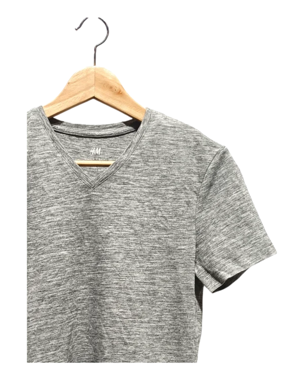 AgADcRMAAus5MVU_processed_large_1 Grey Classic V Neck Tee Size XS