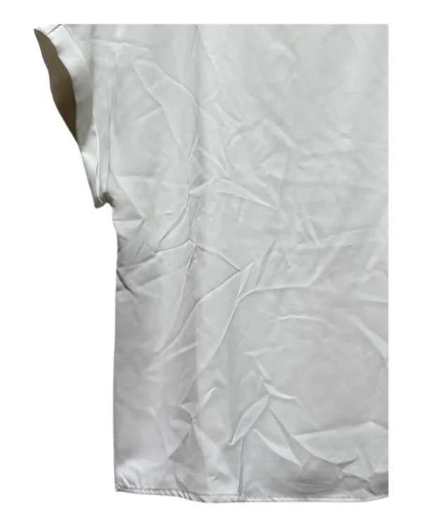 AgADqxMAAo-5CFY_processed_large_2 Classic White Minimal Blouse Size L