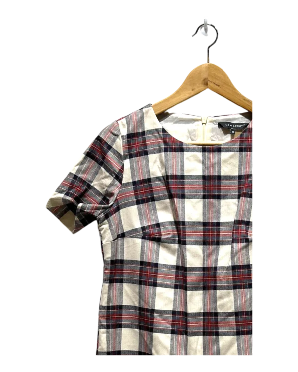 AgADzRMAAjjXuVU_processed_large_0 White Red Plaid Shift Dress Size L