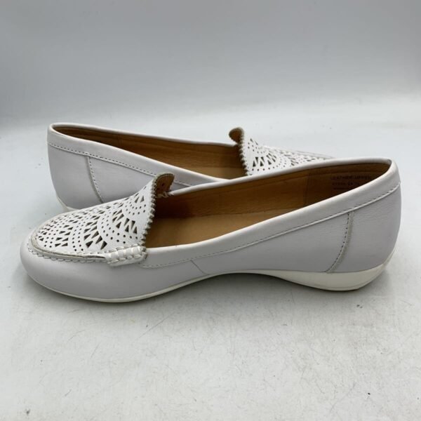 i-img1200x1200-17785702983503g2hbzy384 White Cut-Out Loafer Flats Size UK6