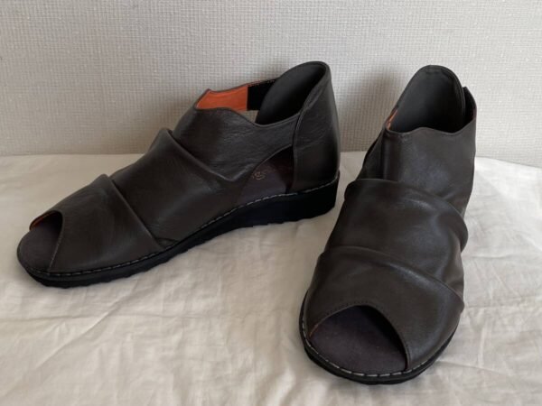 i-img1200x900-17796959207608qkj0p45641 Charcoal Cut Out Wedge Sandals Size UK6